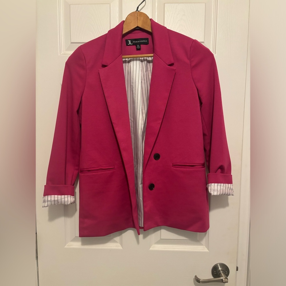 Pink blazer Small
